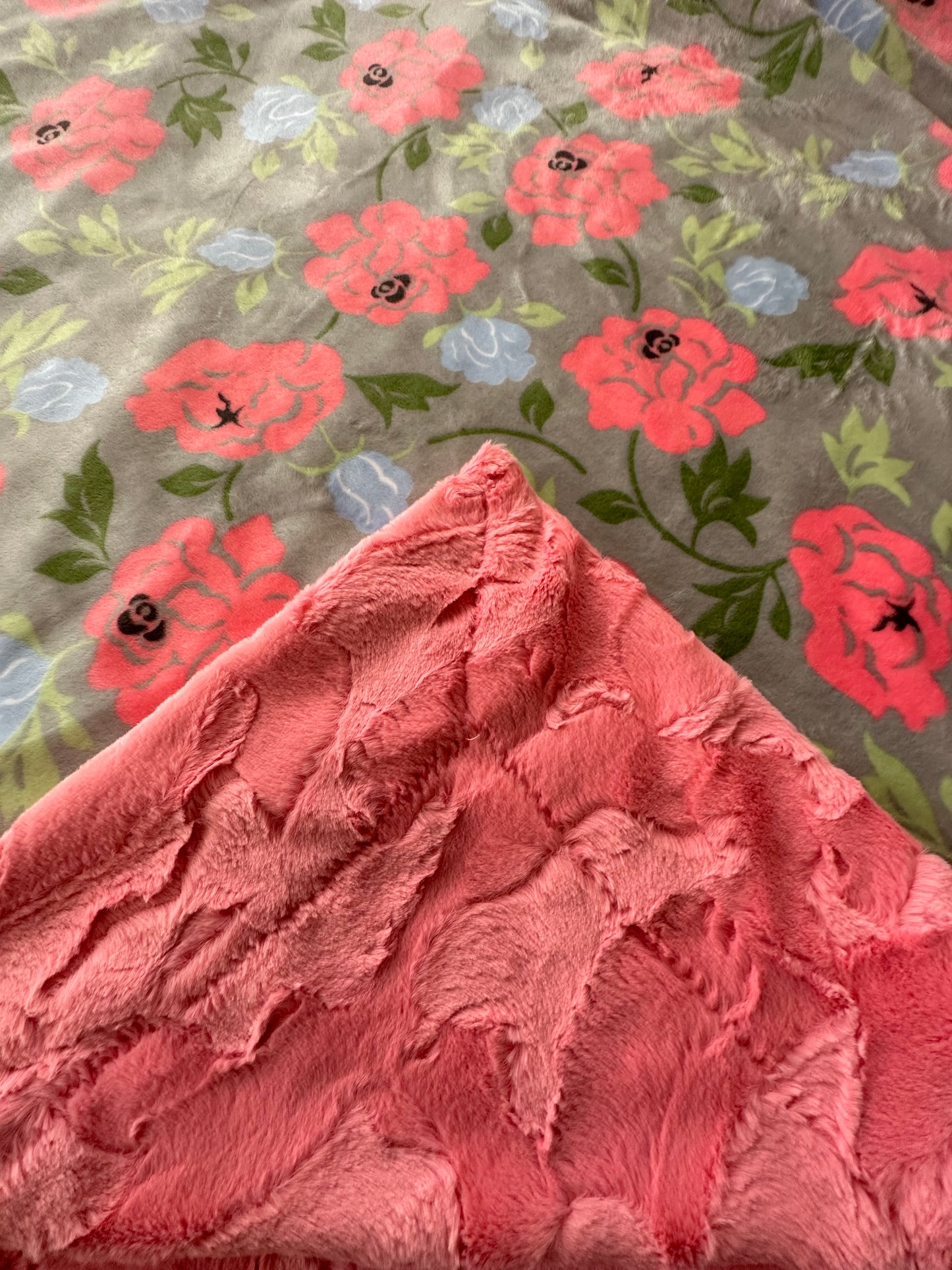 Rose Garden on Coral Hide Adult Regular Blanket 55x75