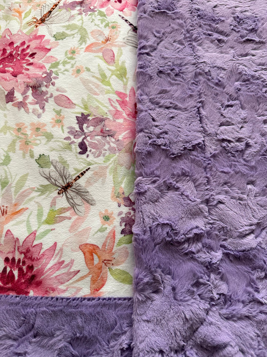 Dragonfly on Alex Elderberry Large Throw - Nature-inspired Design - 55x67