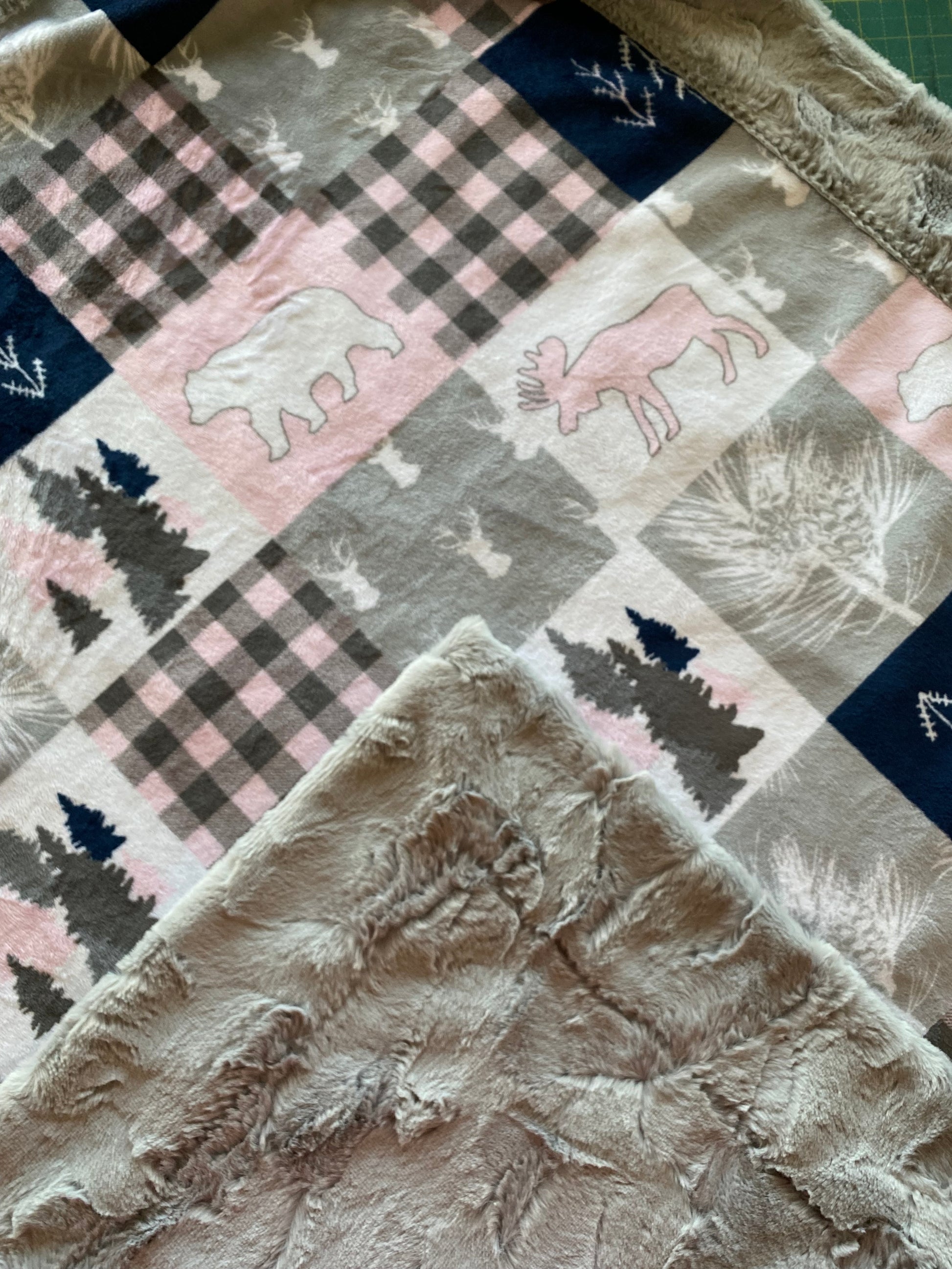 Cabin Quilt Blush With Pillowcase Minky Baby Blanket - Adorable and Comfortable - 34x40