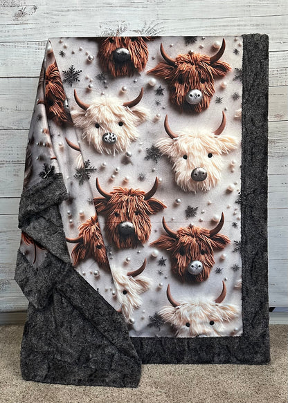 Christmas Highland Cow on Heather Moonbeam Large 55x79 Minky Blanket